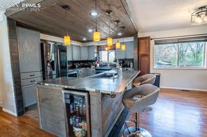 405 De La Vista Circle