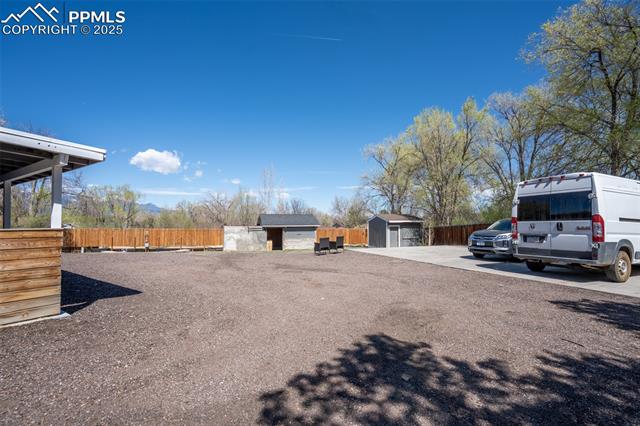 405 De La Vista Circle