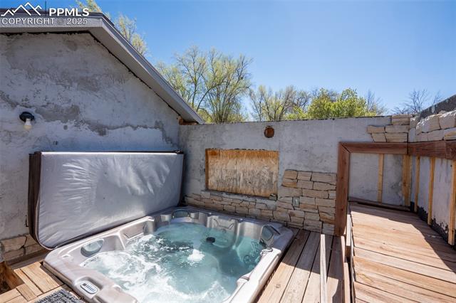 405 De La Vista Circle