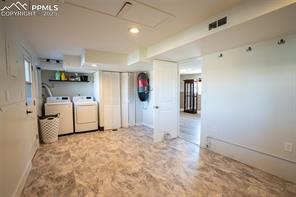 405 De La Vista Circle