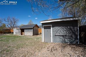 405 De La Vista Circle