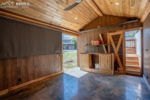 405 De La Vista Circle