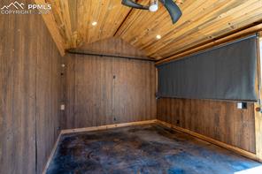 405 De La Vista Circle