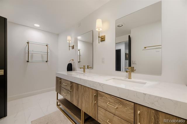 1900 E Girard Place Unit: 403