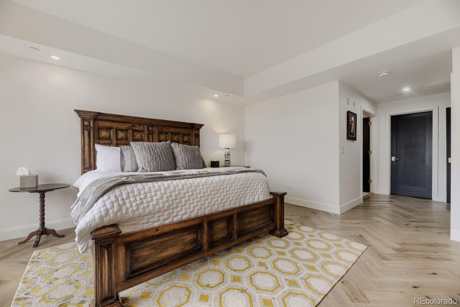 1900 E Girard Place Unit: 403