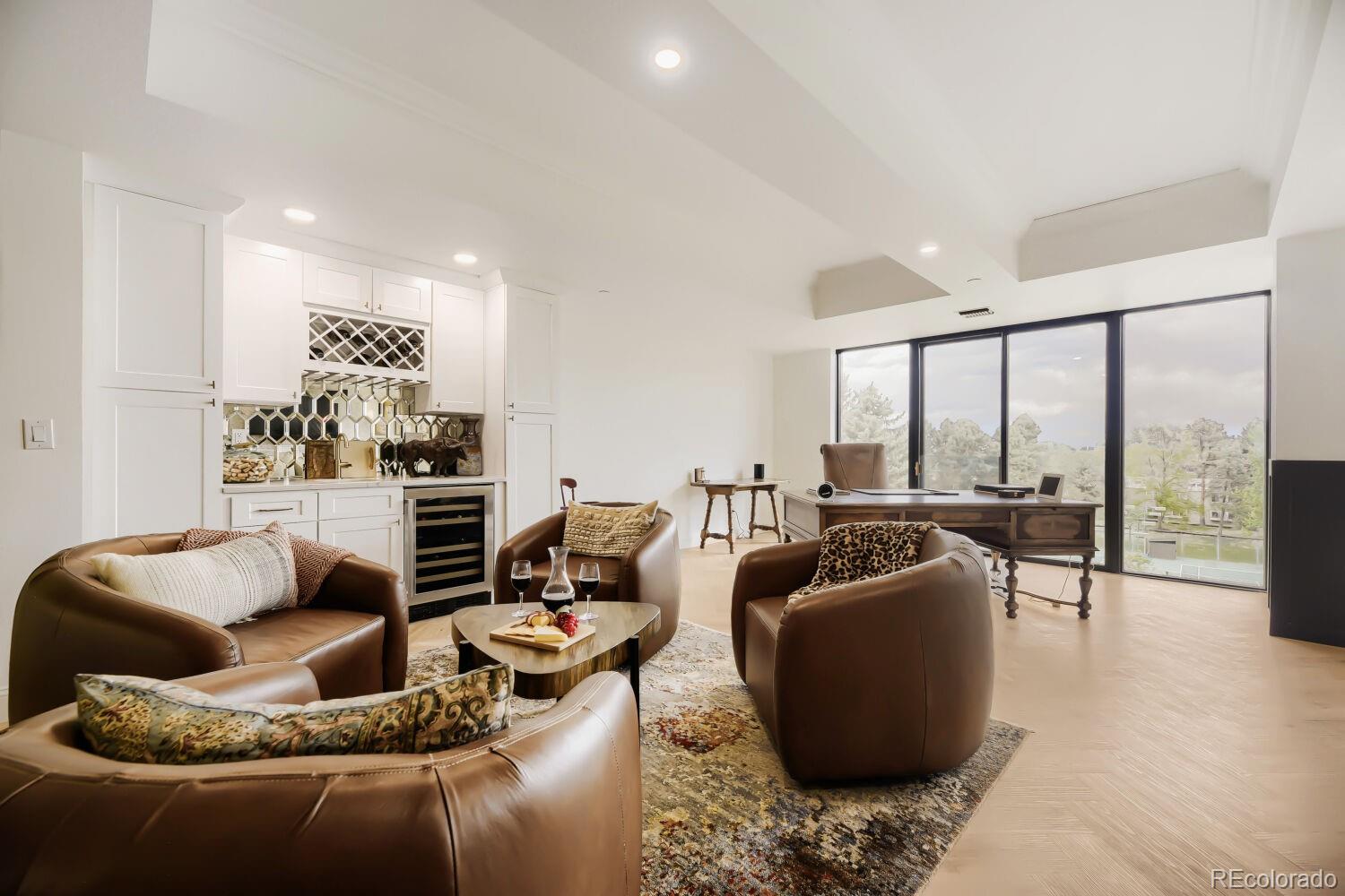 1900 E Girard Place Unit: 403