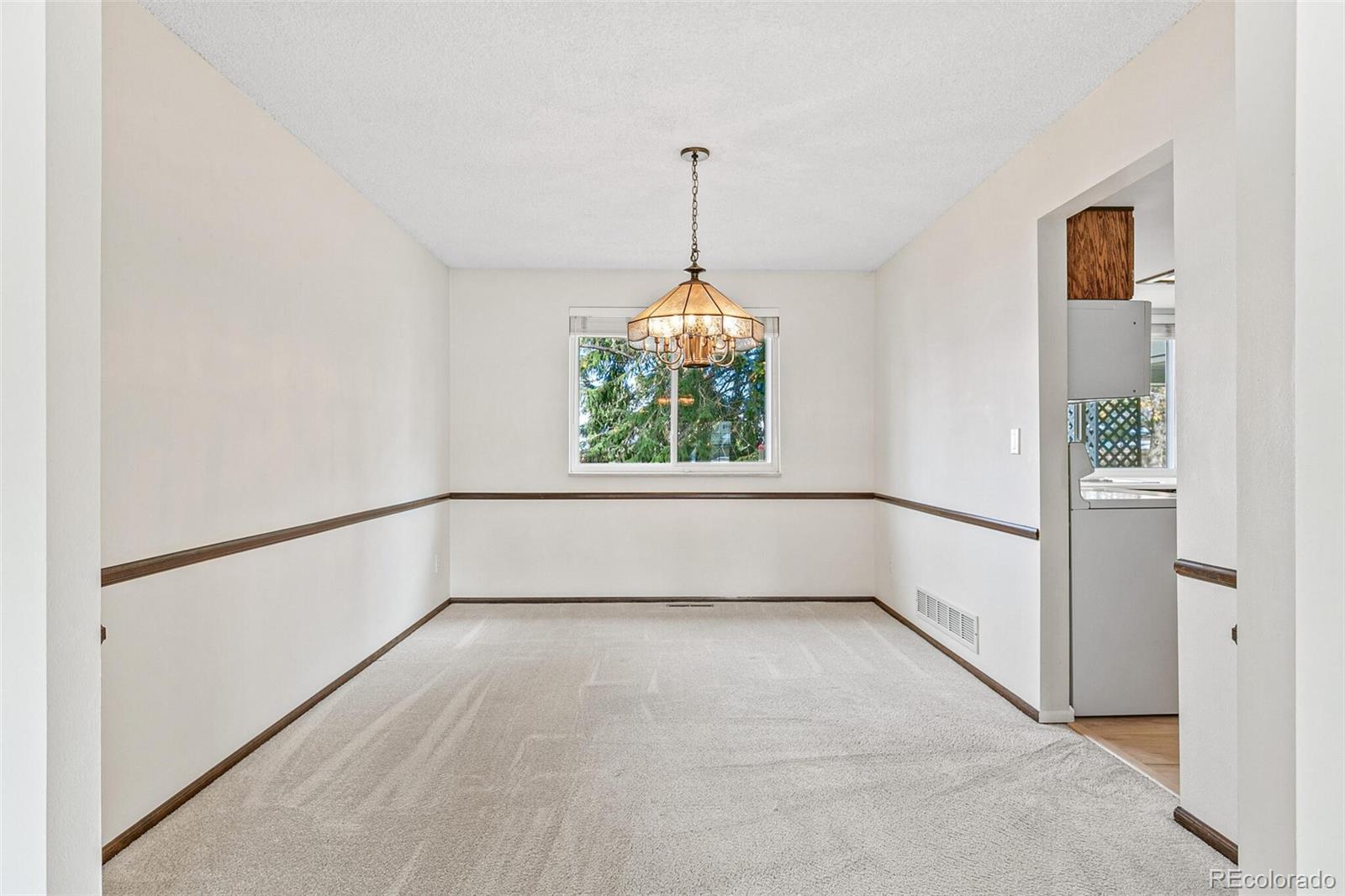 1331 E Nichols Avenue