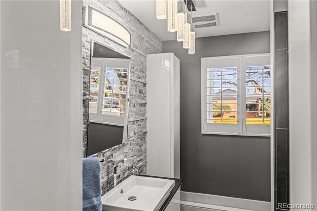 7005 W 44th Avenue