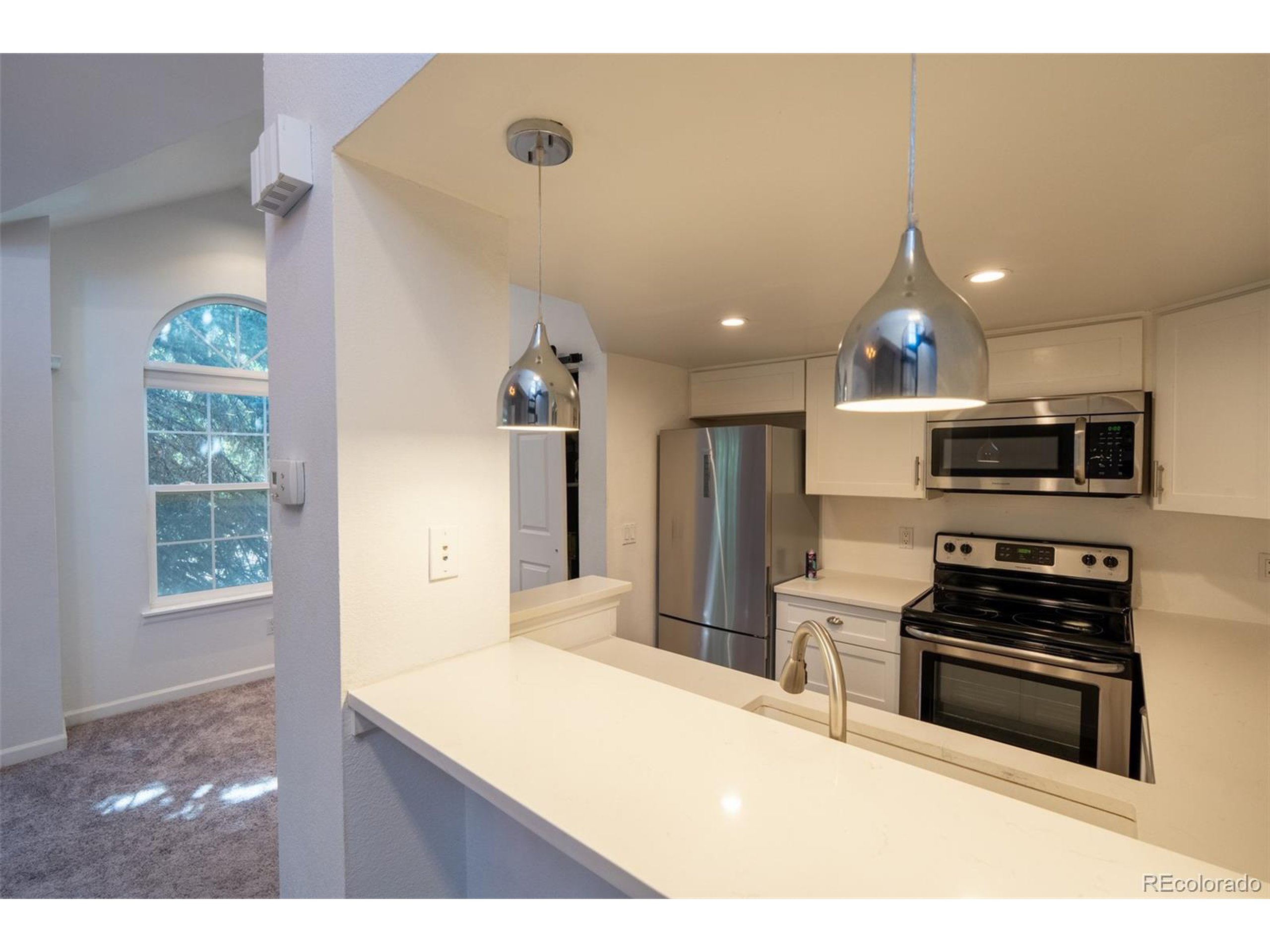 4943 S Carson St 207