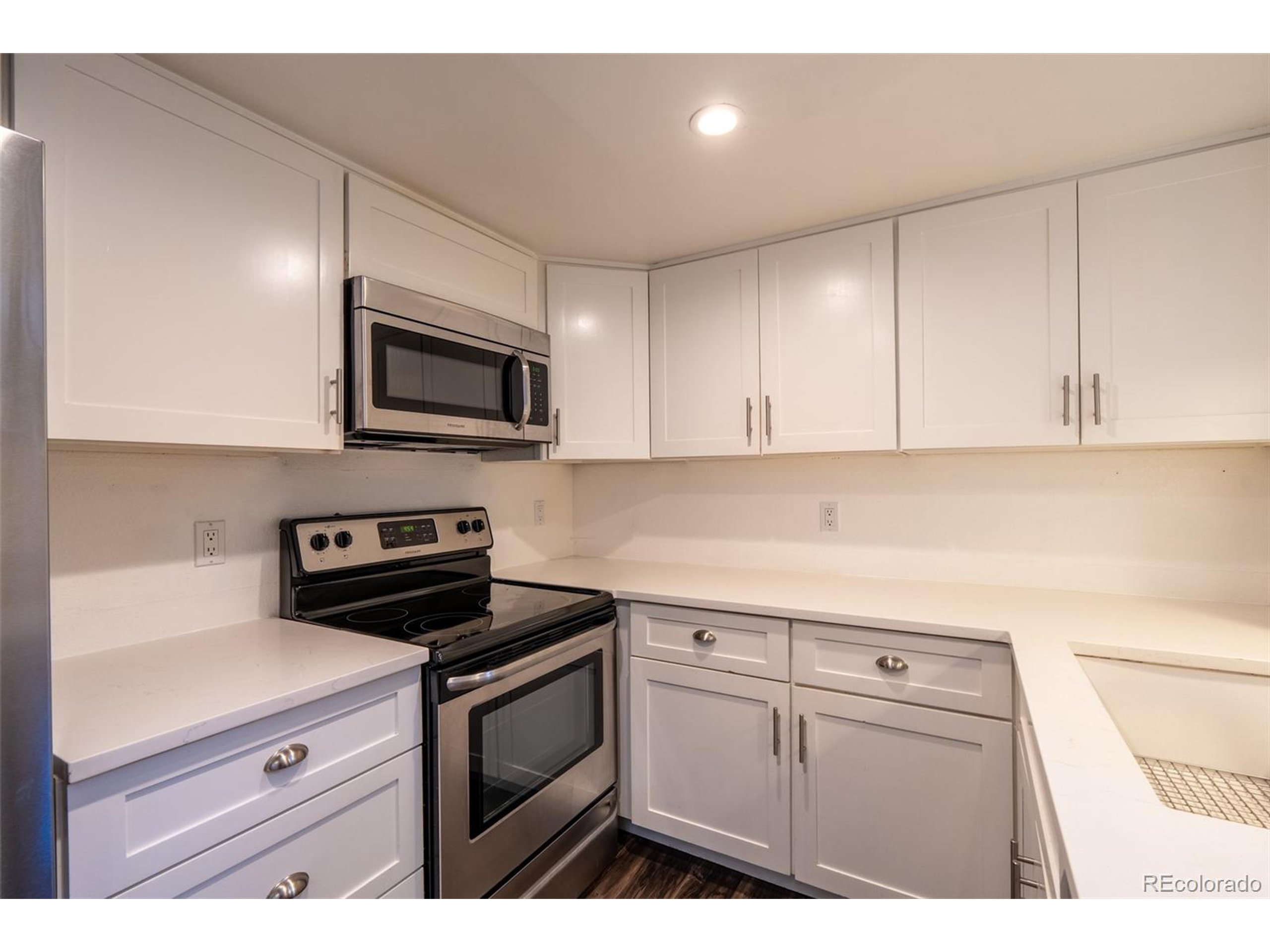 4943 S Carson St 207