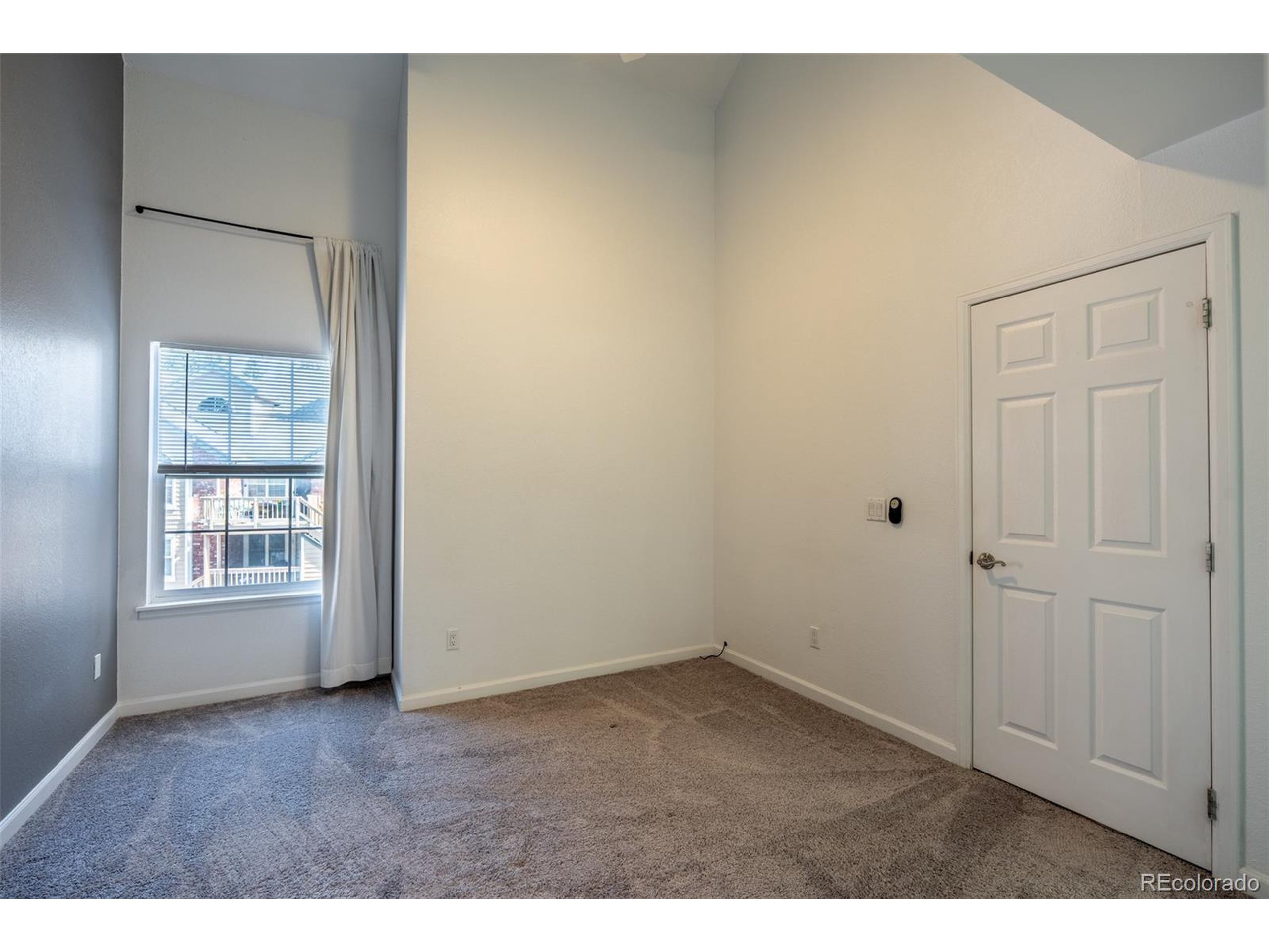 4943 S Carson St 207