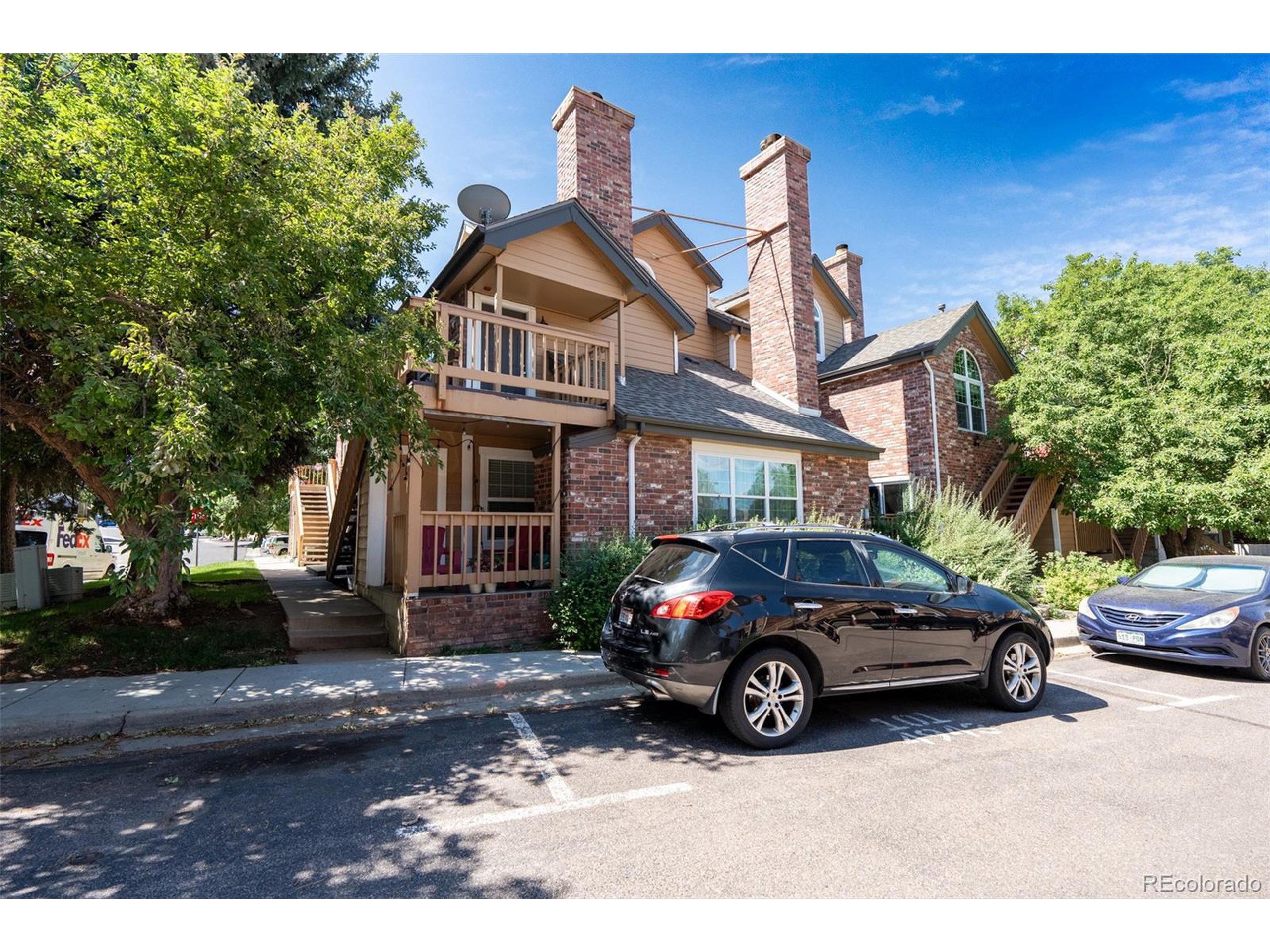 4943 S Carson St 207