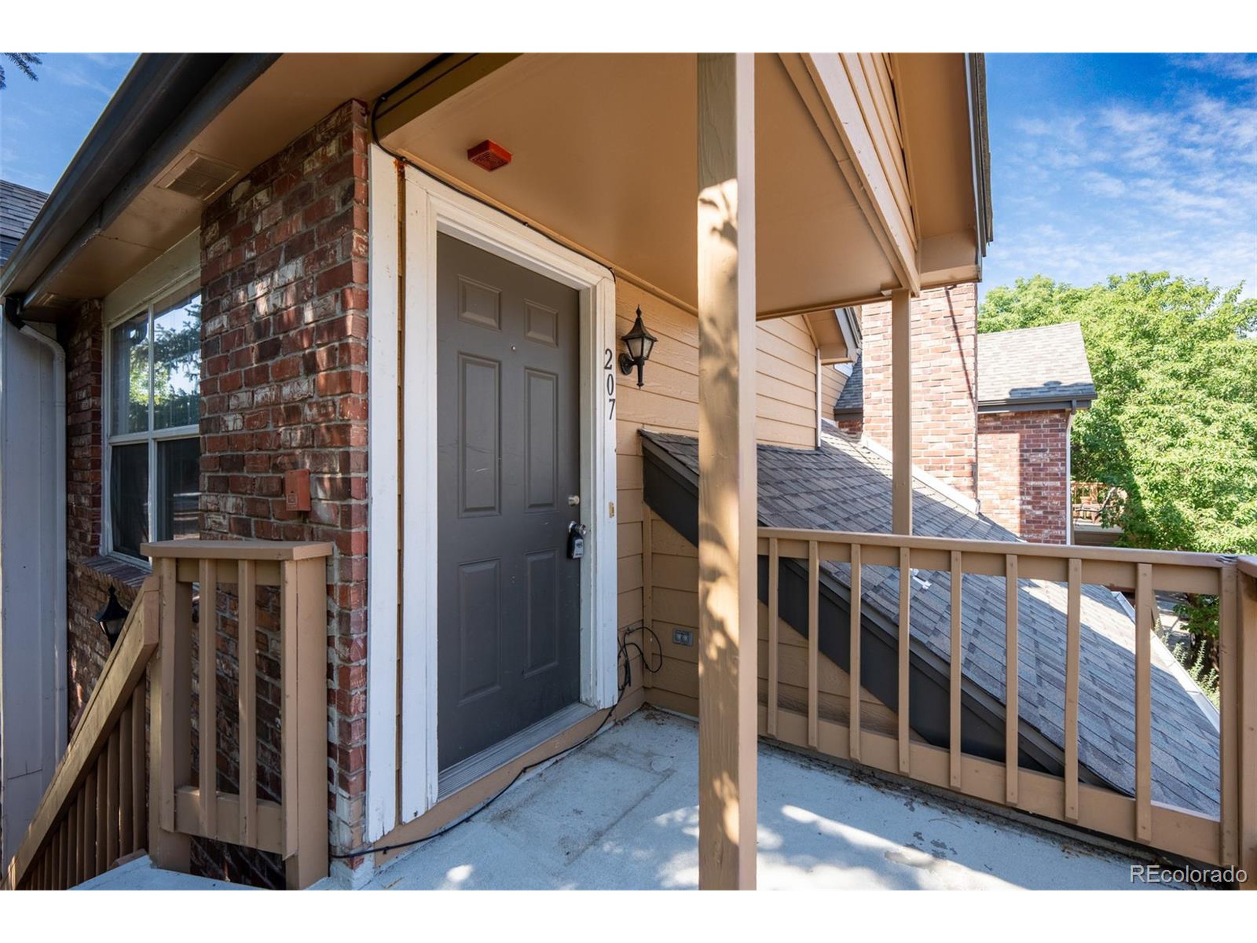 4943 S Carson St 207