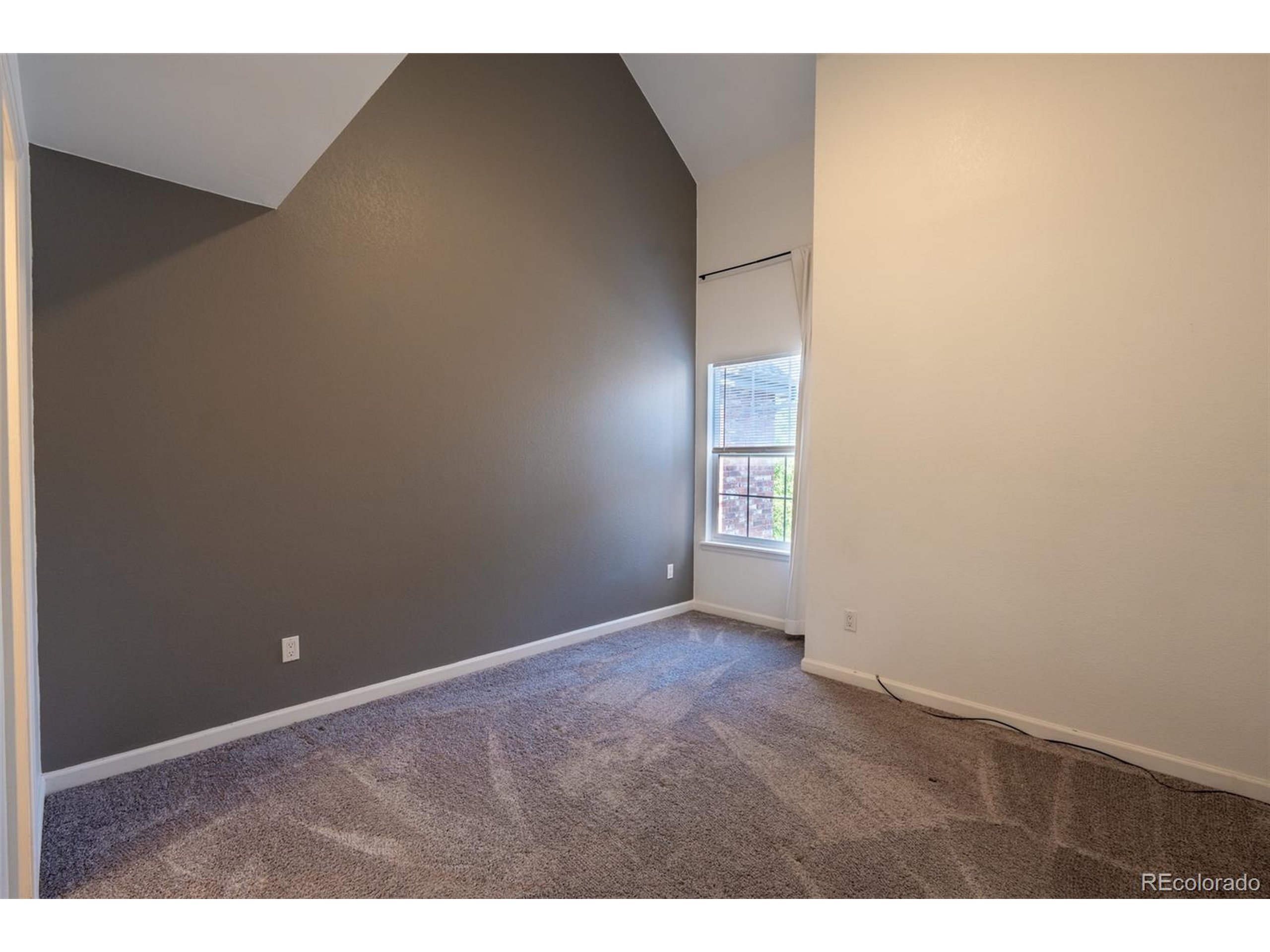 4943 S Carson St 207