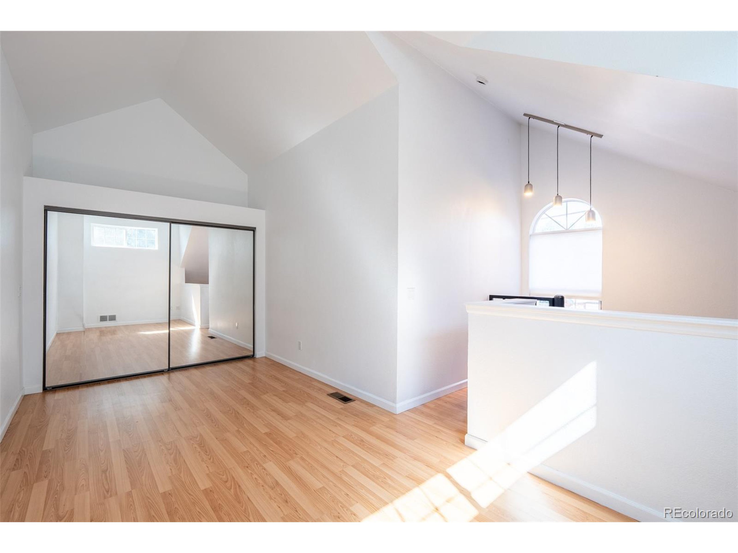 4943 S Carson St 207