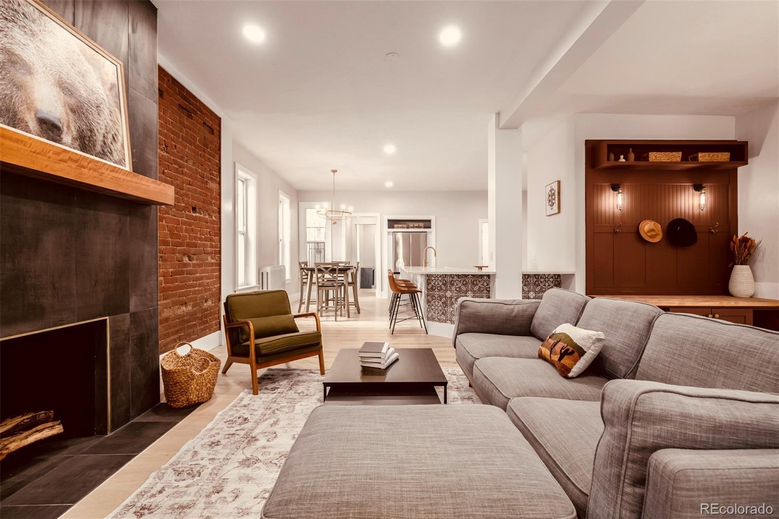 1111 N Corona Street