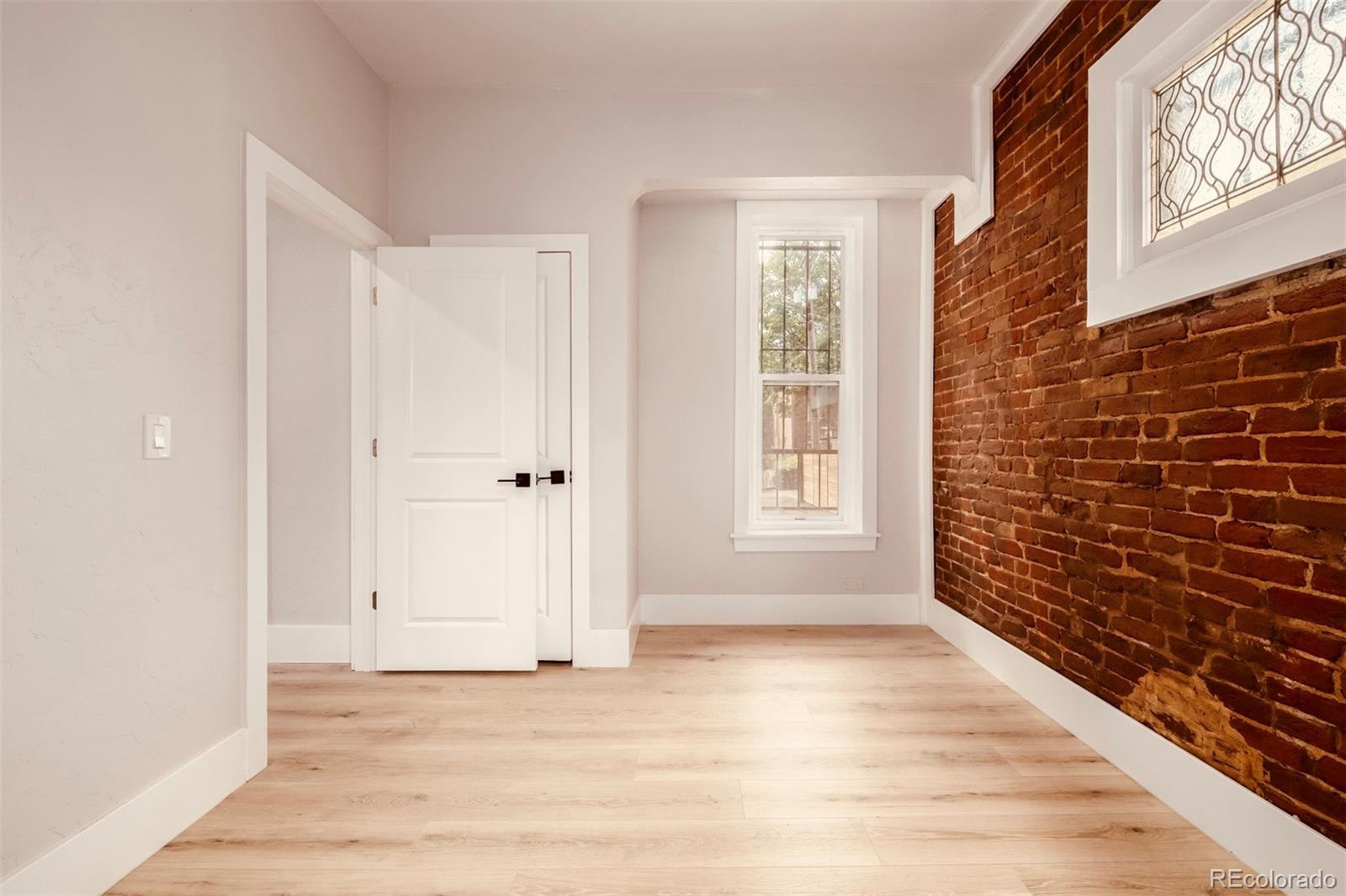 1111 N Corona Street