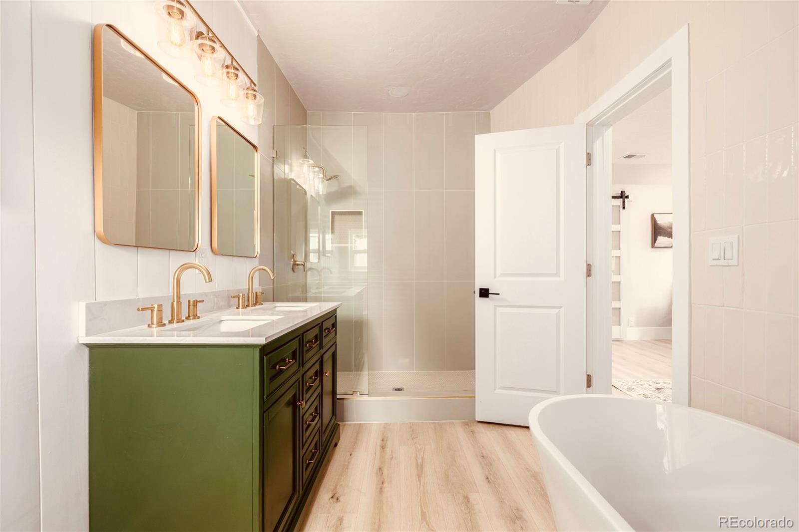 1111 N Corona Street