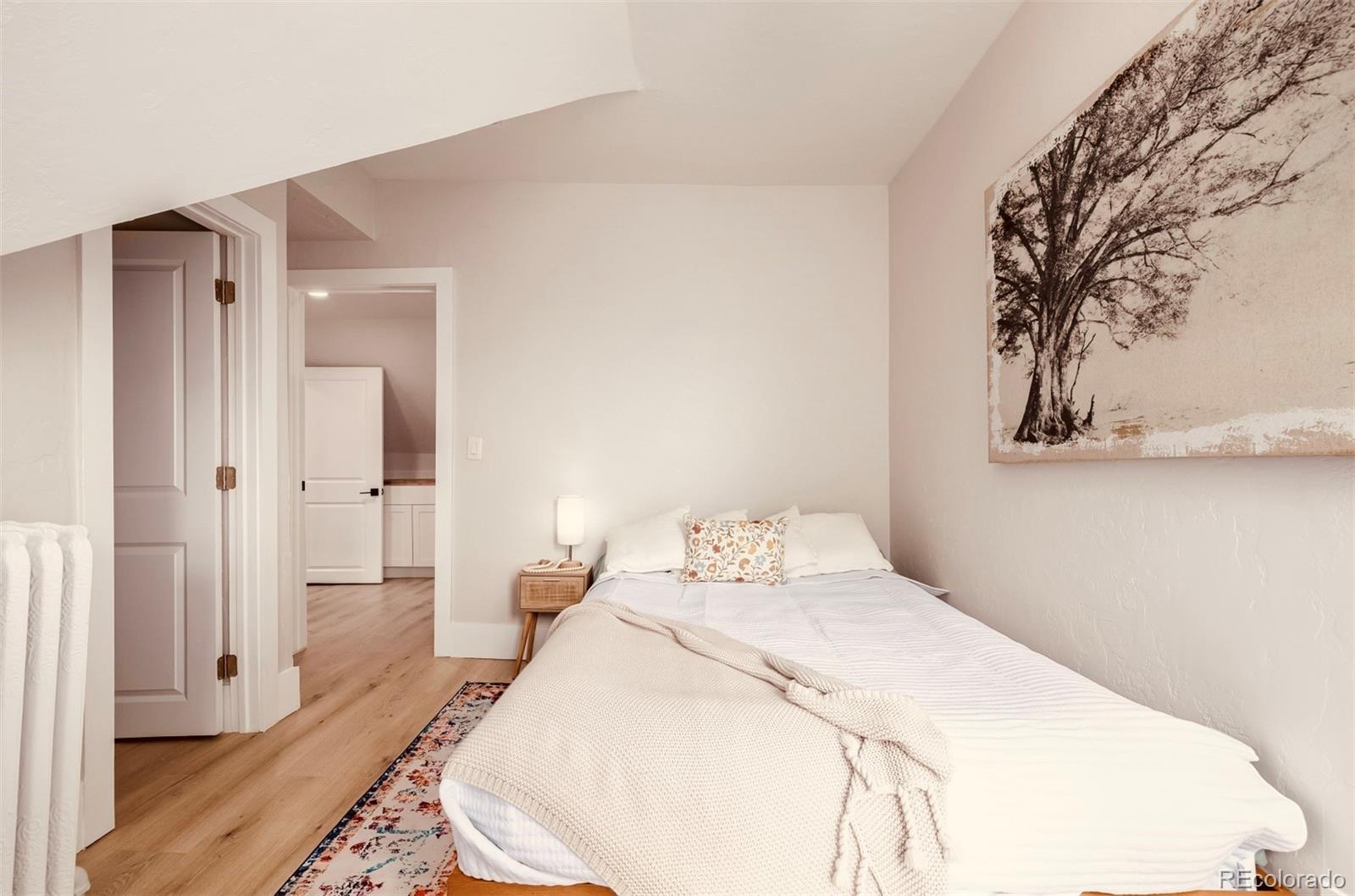 1111 N Corona Street