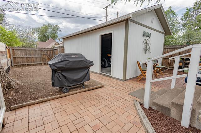 2109 W Pikes Peak Avenue