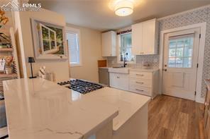 2109 W Pikes Peak Avenue