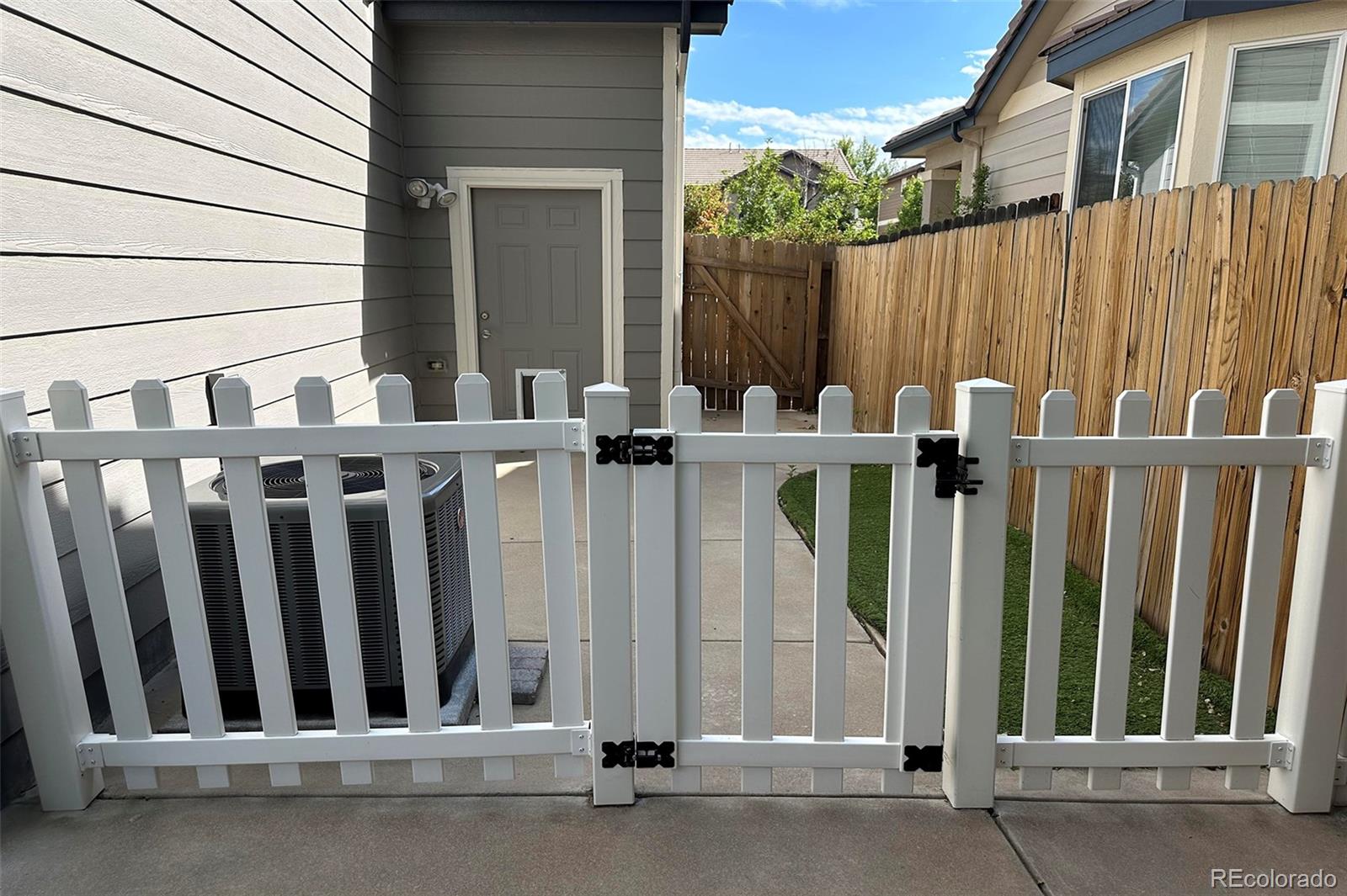 16427 E Jackalope Drive