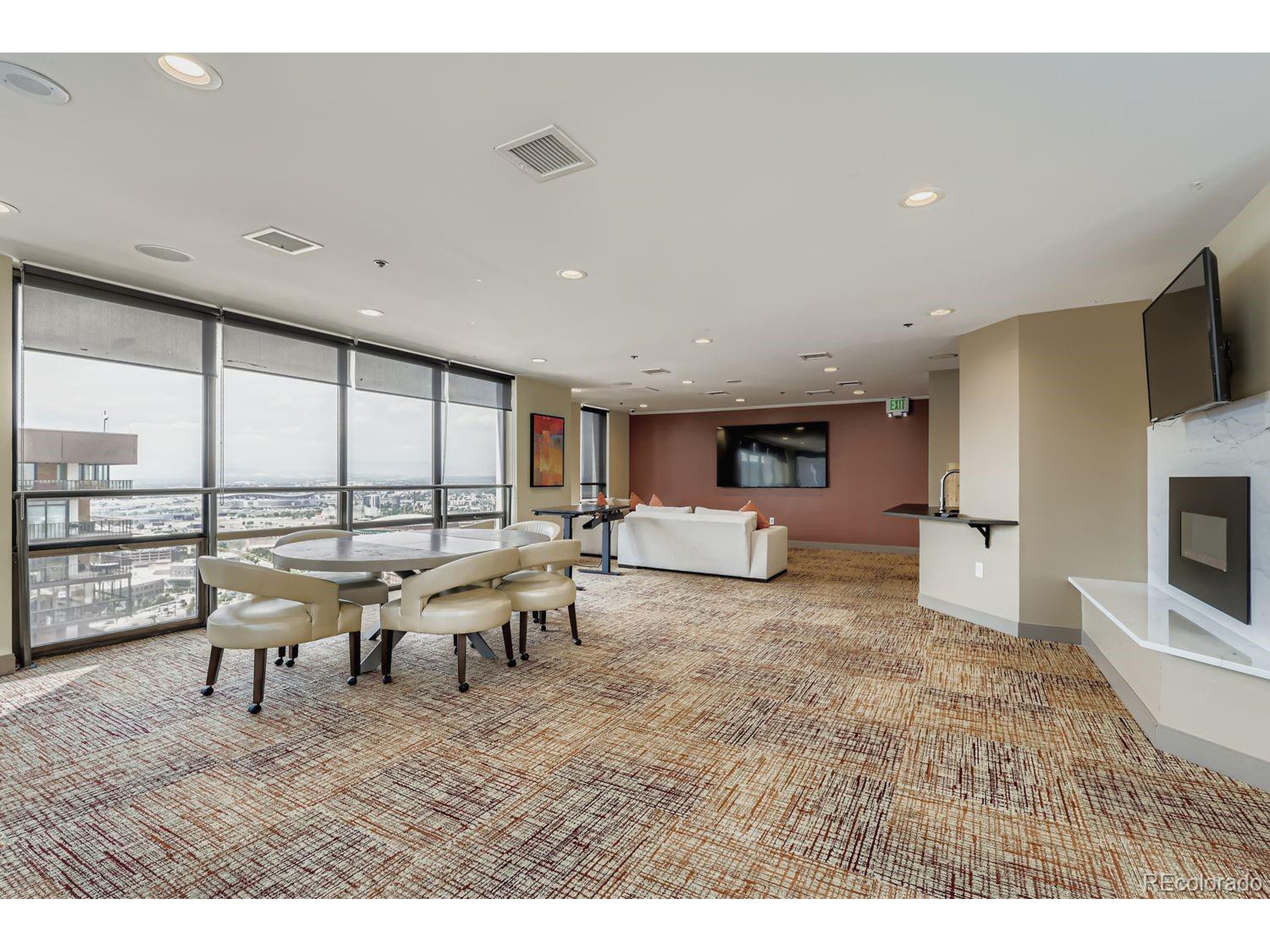 1625 Larimer St 1007