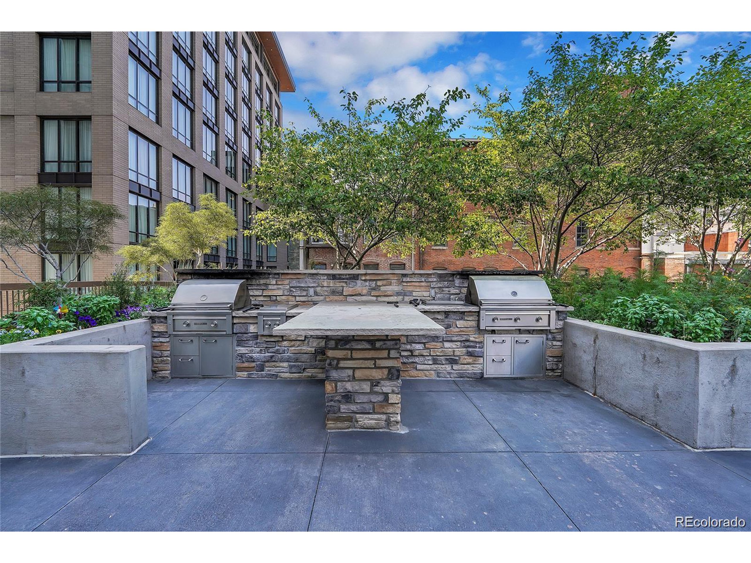 1625 Larimer St 1007