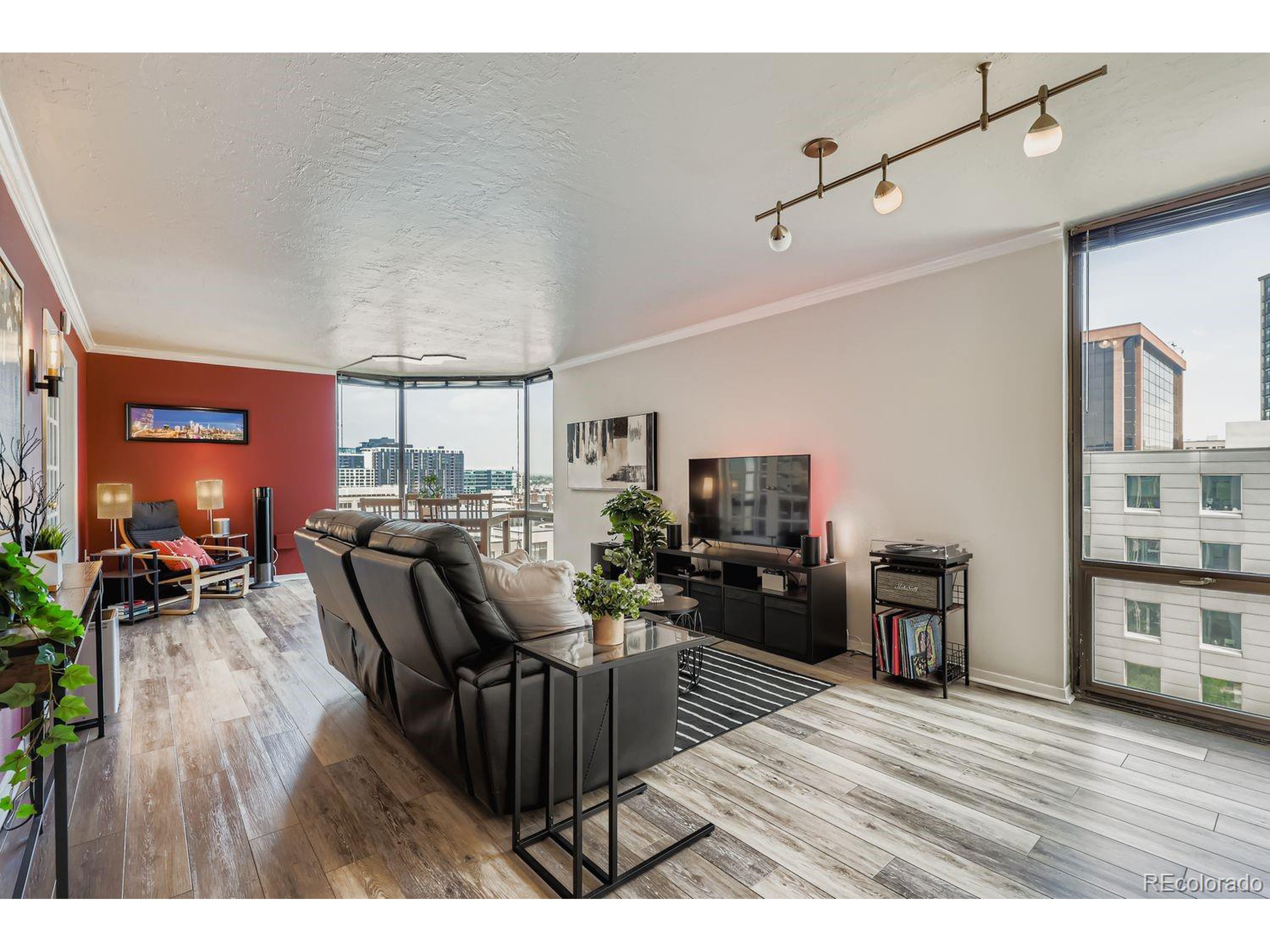 1625 Larimer St 1007