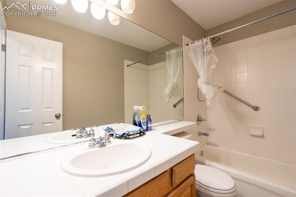 389 Oxbow Drive