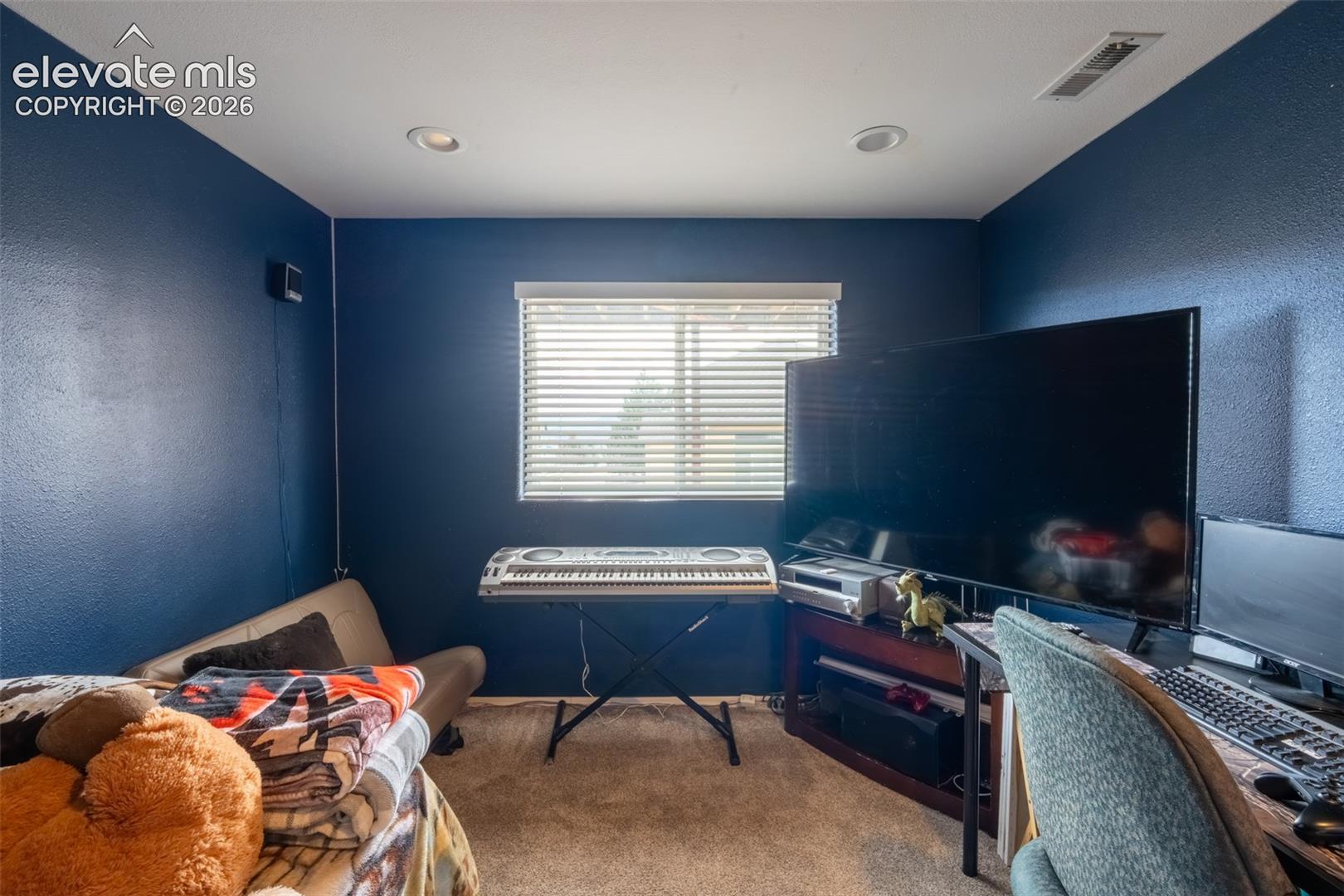 389 Oxbow Drive