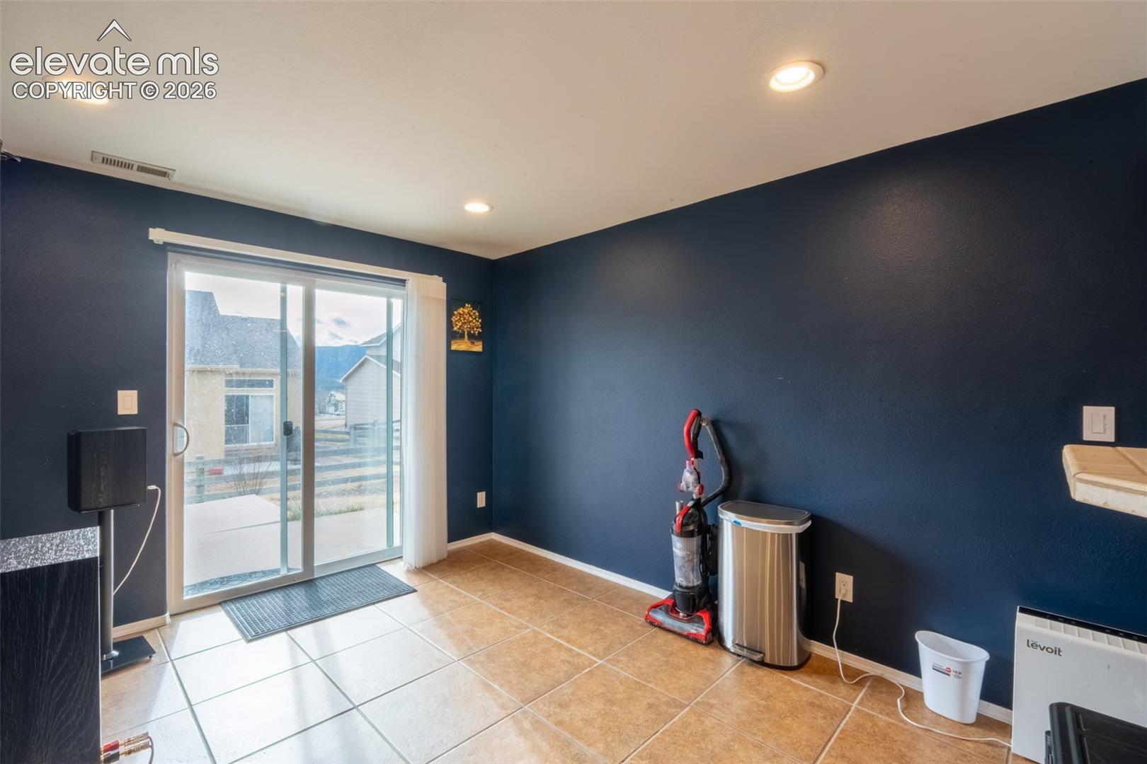 389 Oxbow Drive