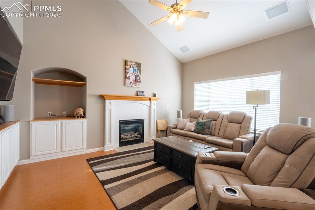 389 Oxbow Drive