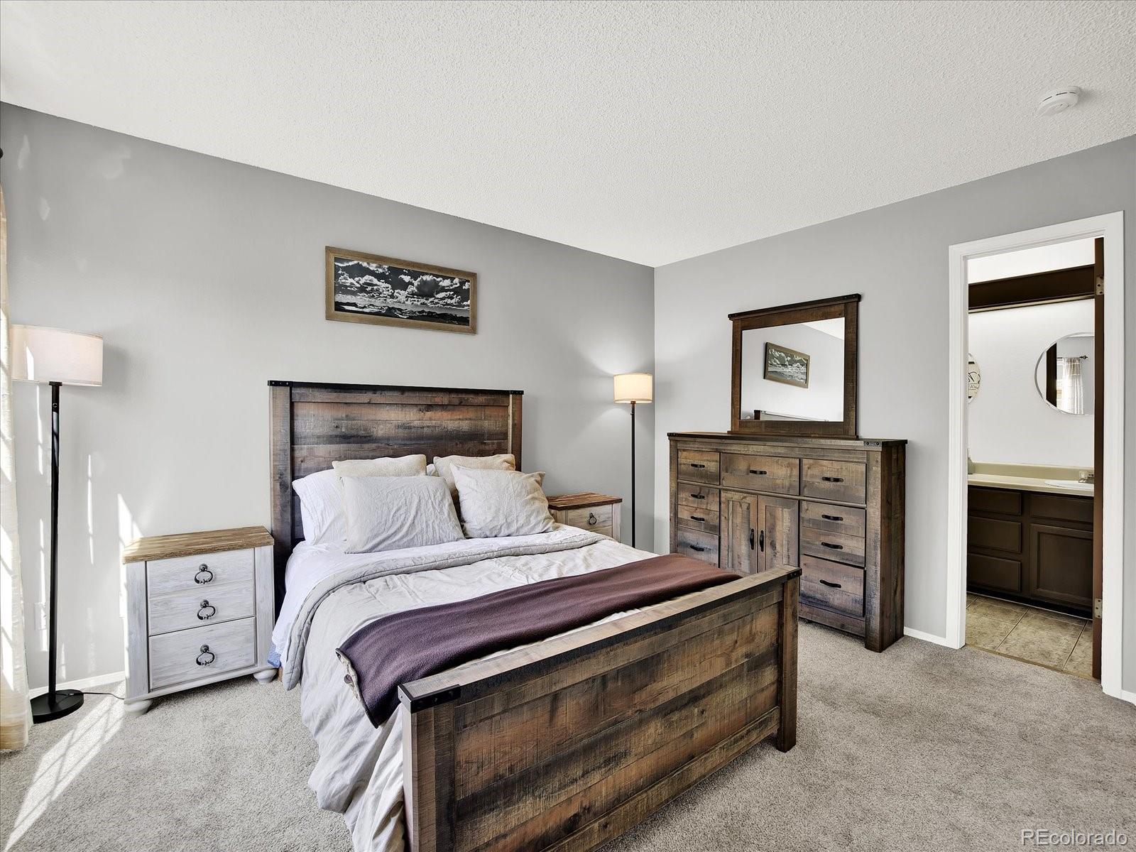 5230 E Kensington Avenue