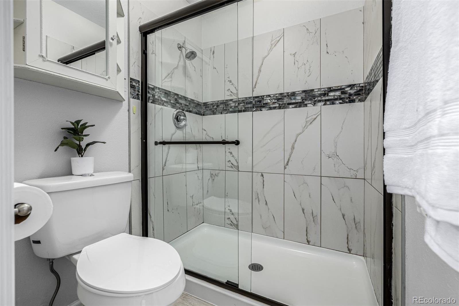 7143 Fenton Circle