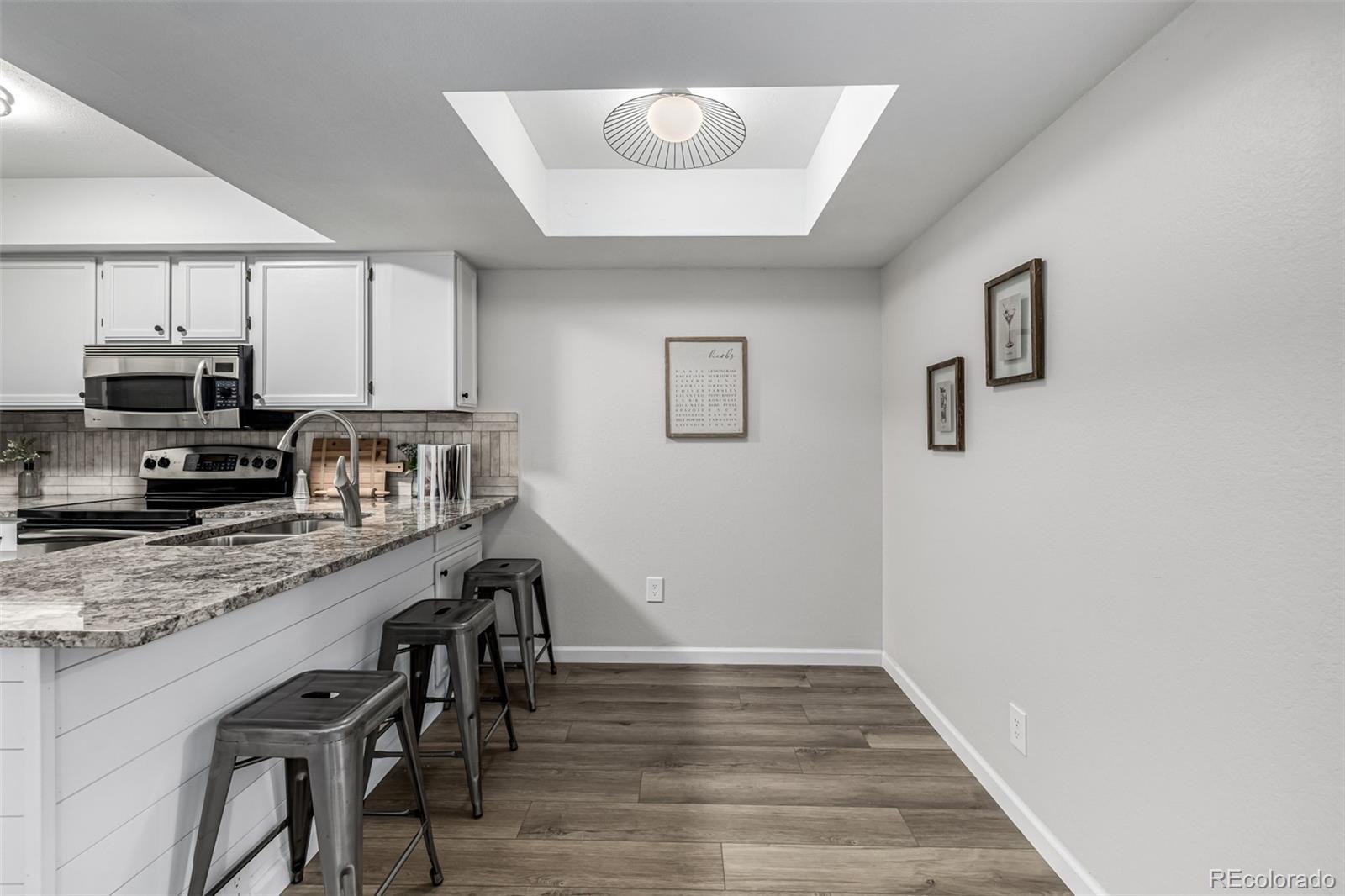 7143 Fenton Circle
