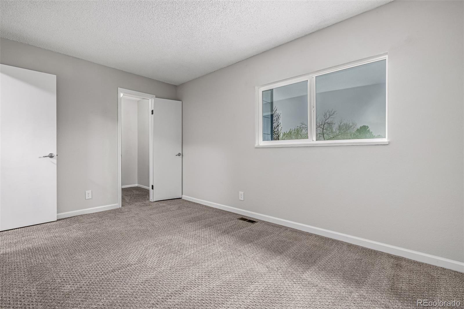 7143 Fenton Circle