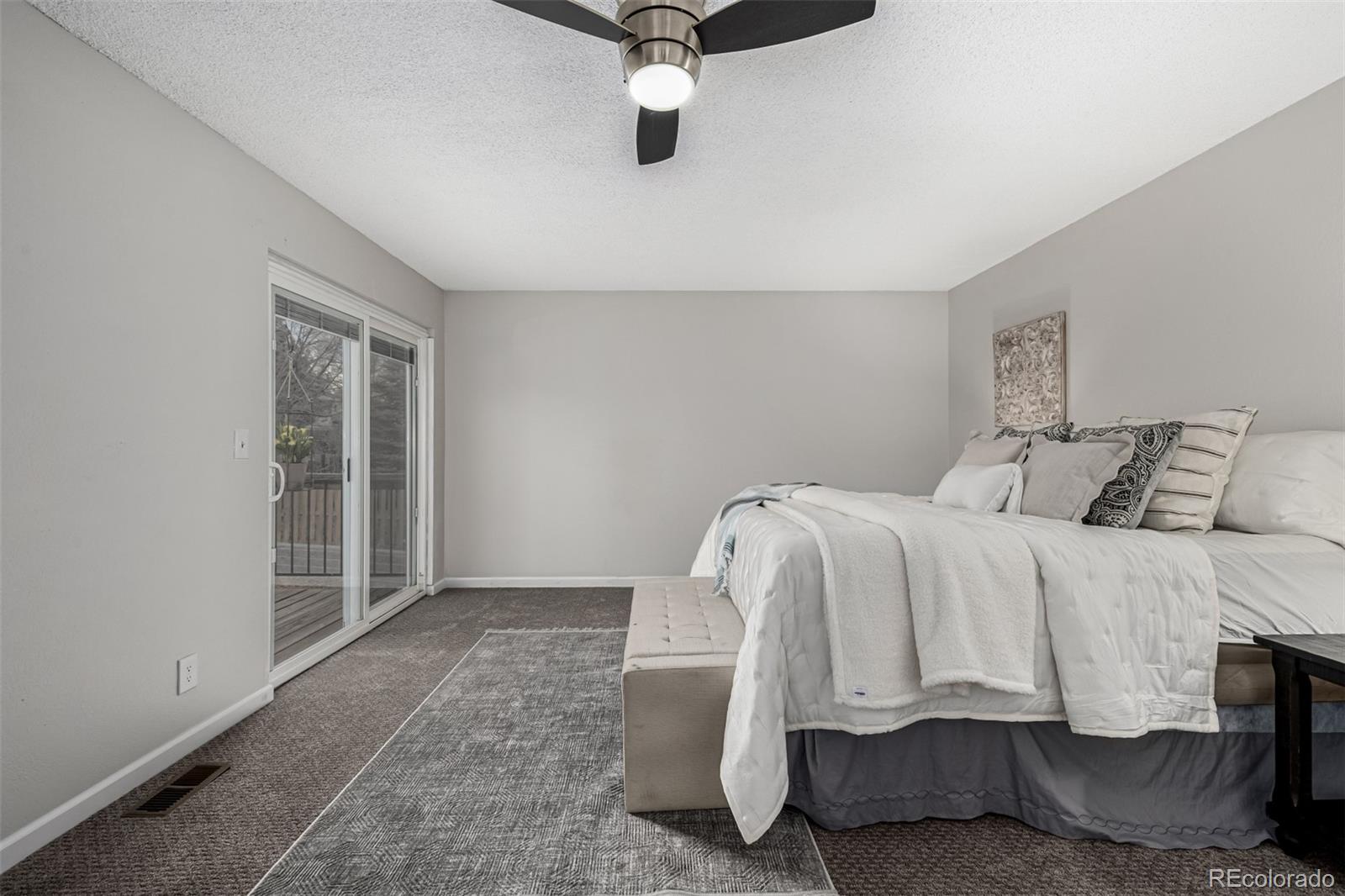 7143 Fenton Circle