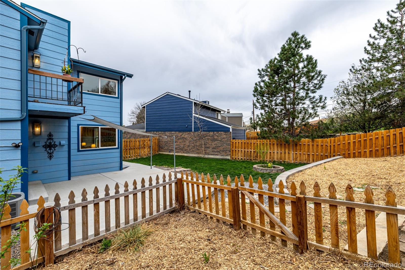 7143 Fenton Circle