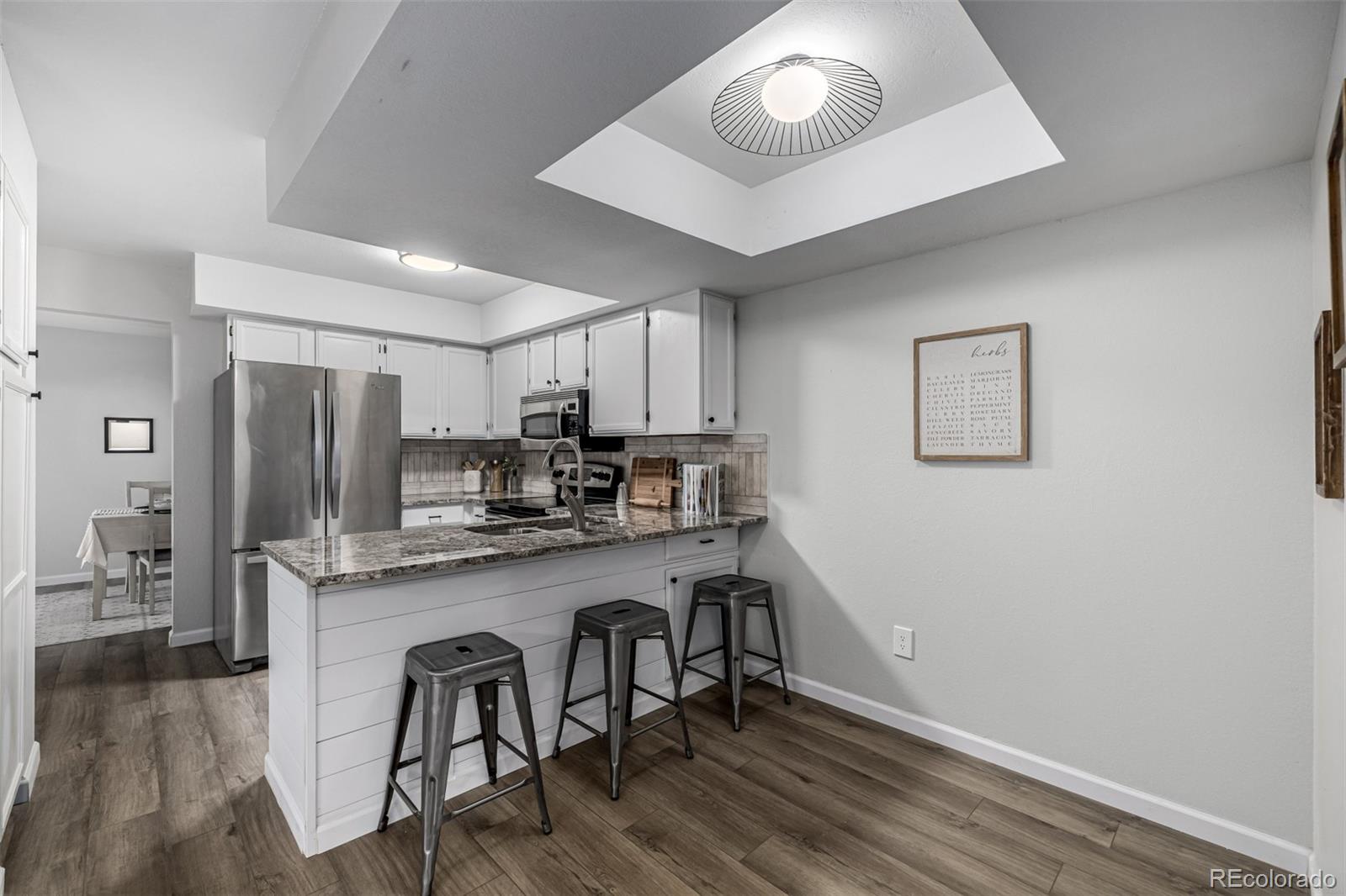 7143 Fenton Circle