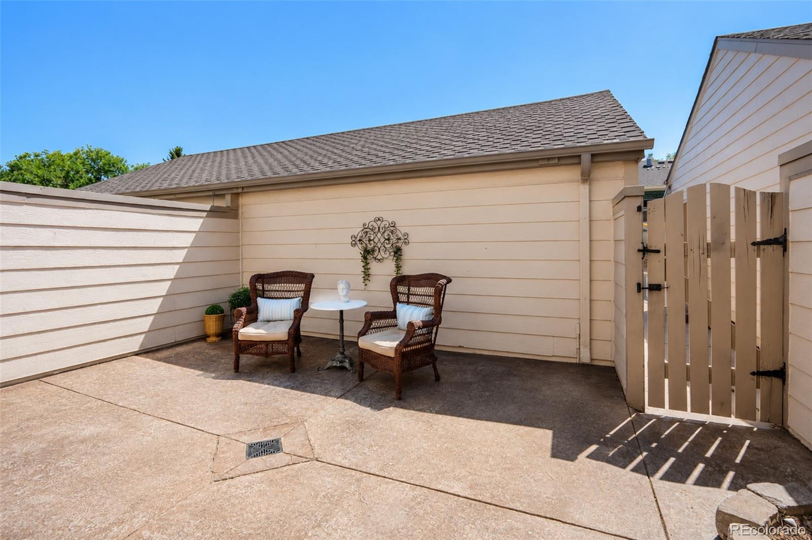 6937 E Briarwood Drive