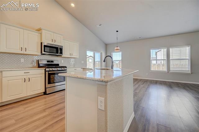 8278 Lodge Grass Way