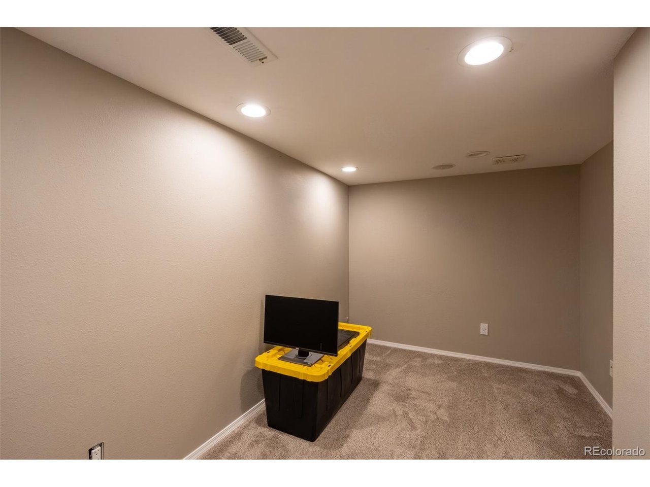 389 Oxbow Dr