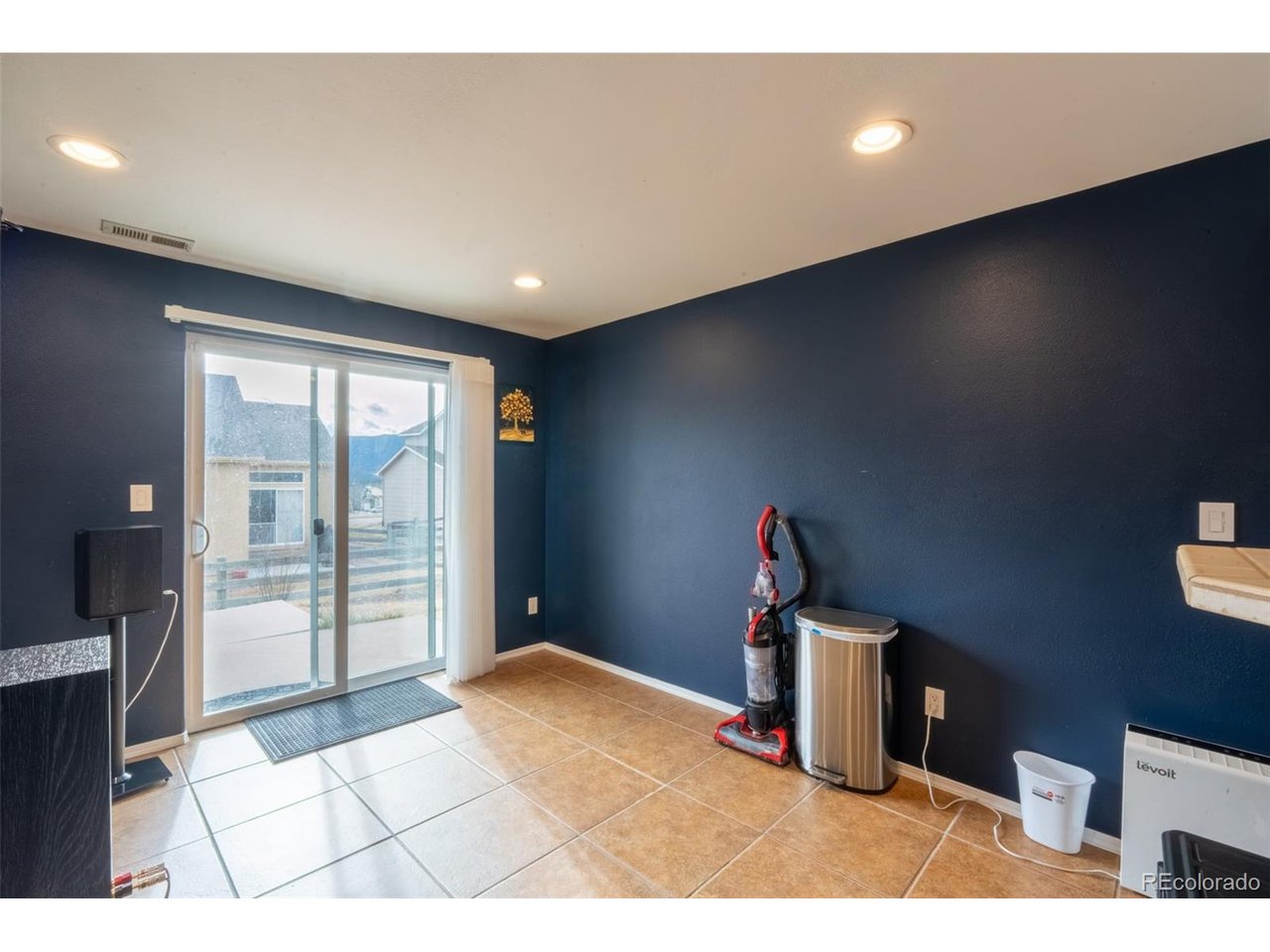 389 Oxbow Dr