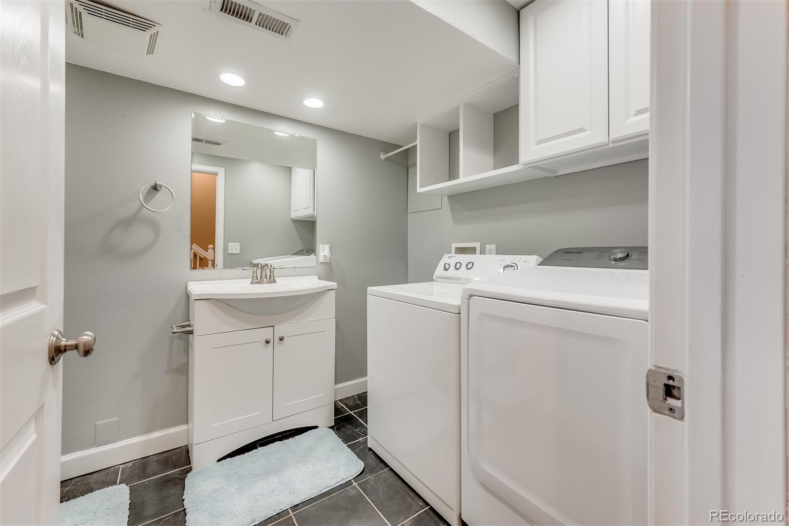 2479 E Nichols Circle