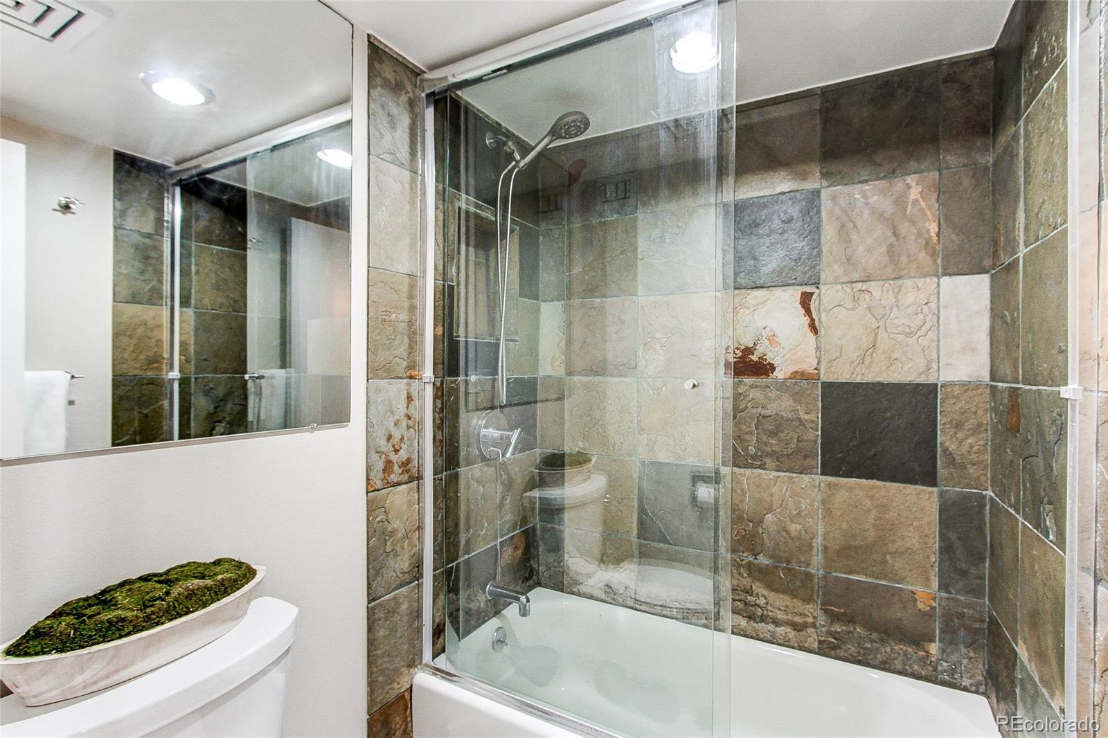 1777 Larimer Street Unit: 901