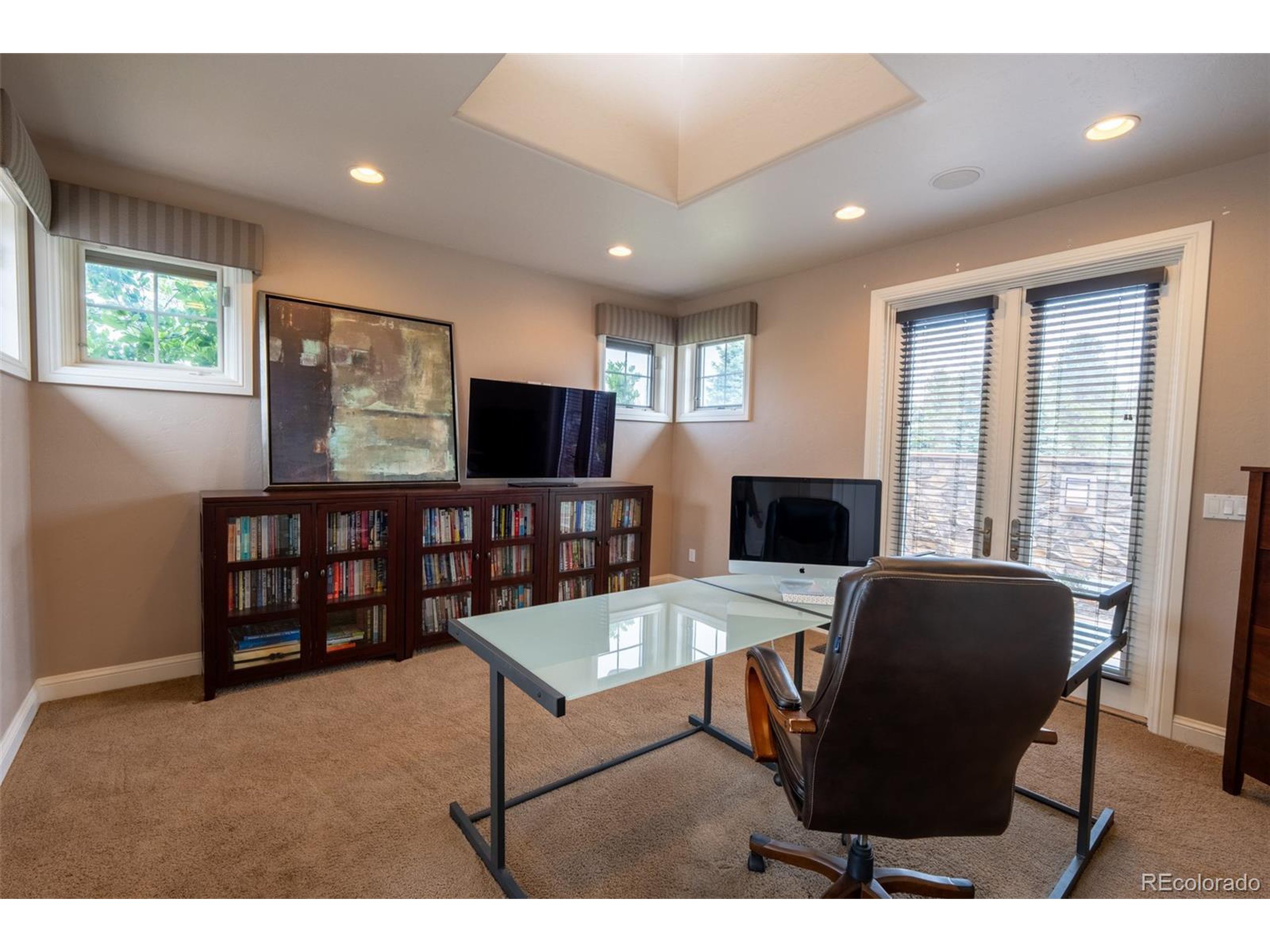 1575 Vine Cliff Hts
