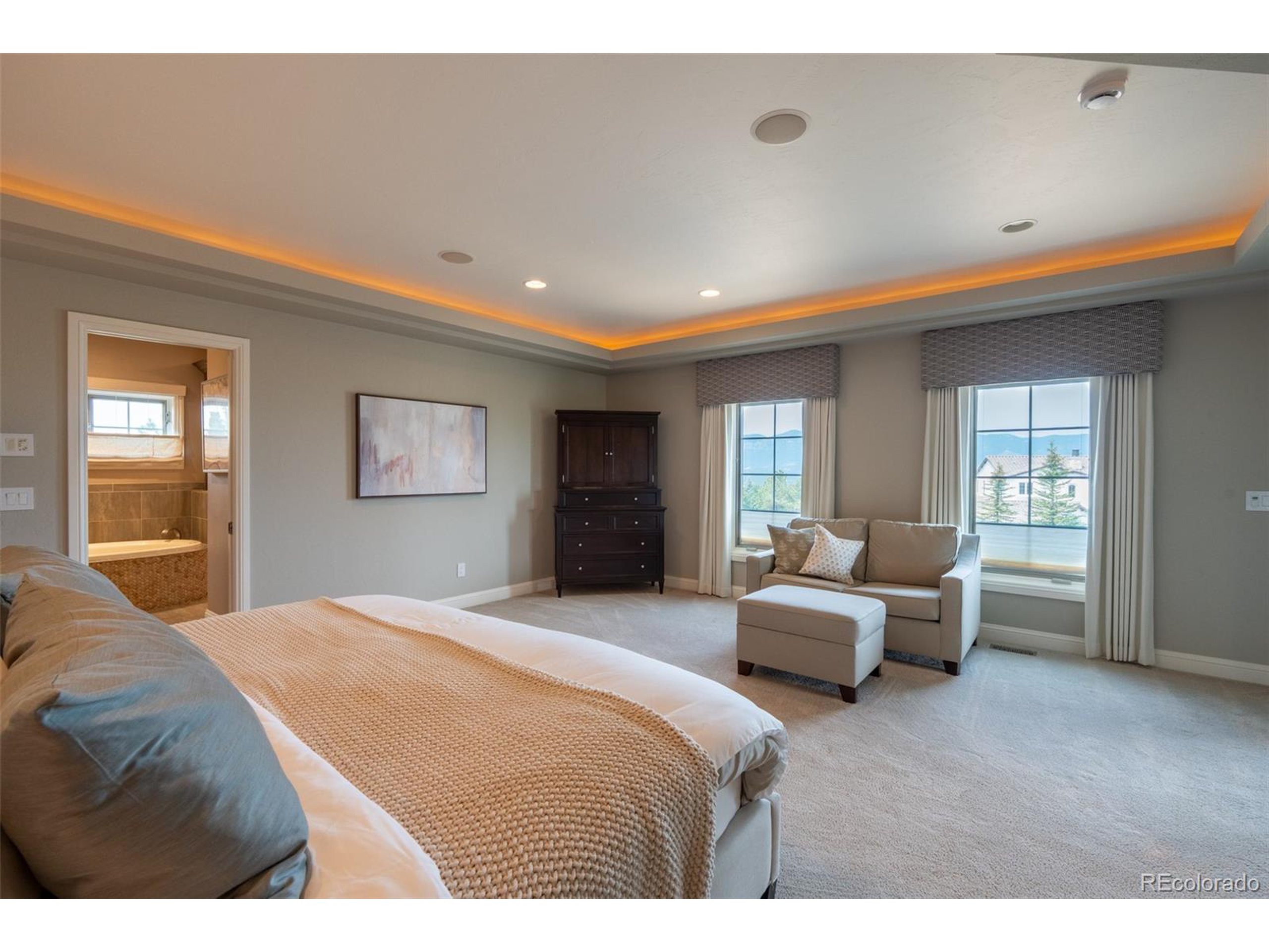 1575 Vine Cliff Hts