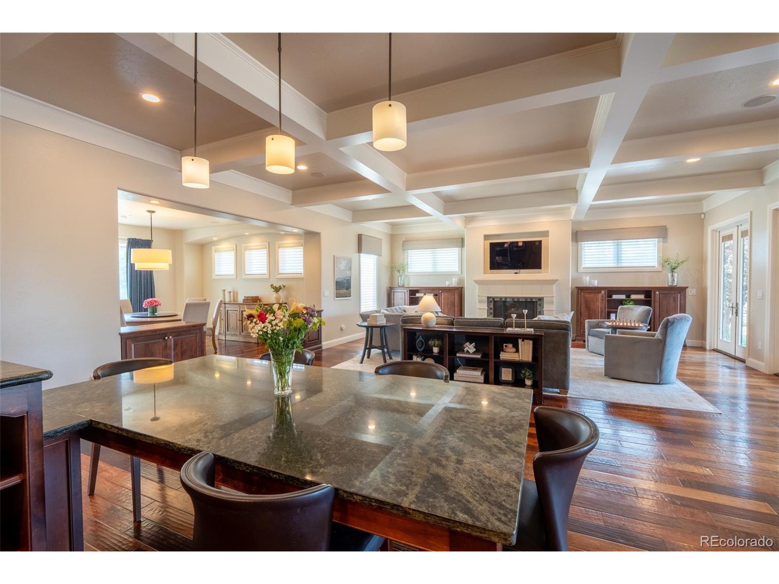 1575 Vine Cliff Hts