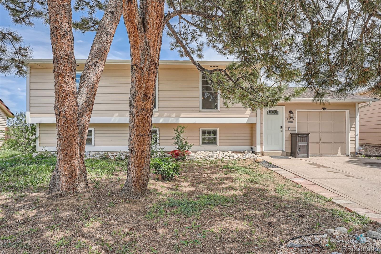 15691 E Atlantic Circle